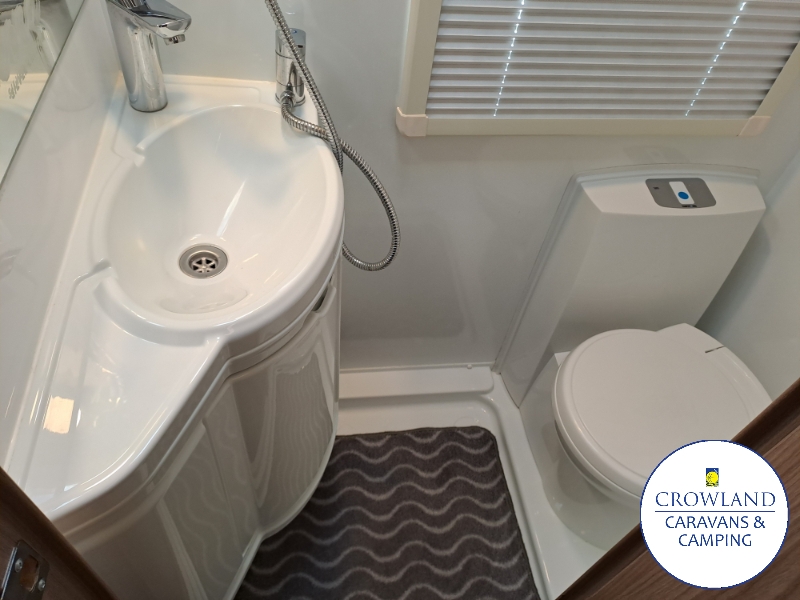 2022 Swift Accord 380 - Image 13