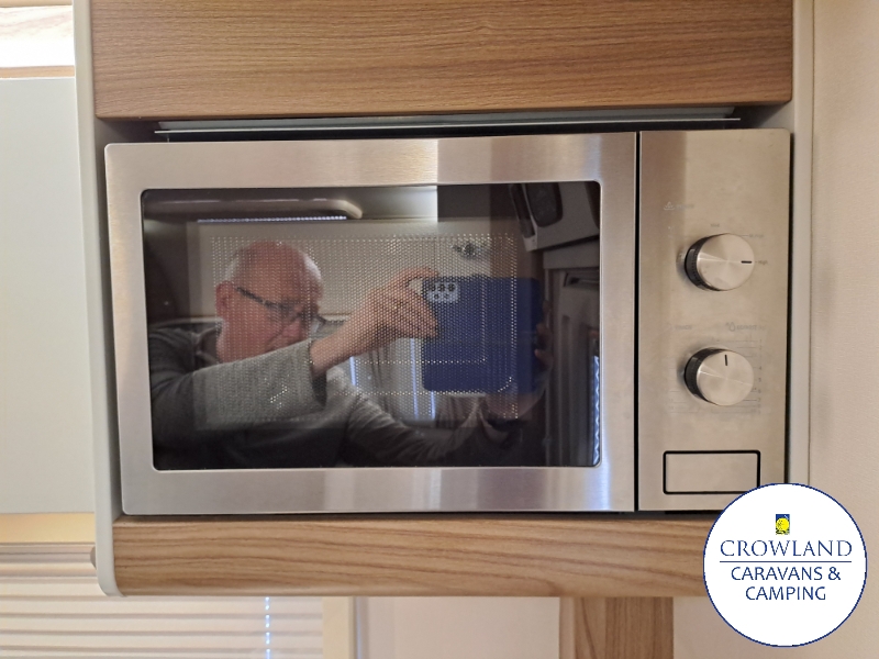 2022 Swift Accord 380 - Image 15