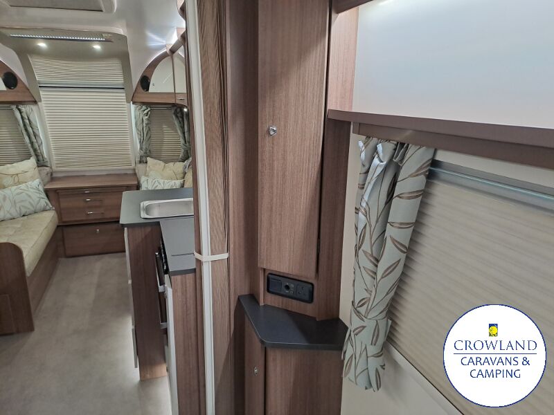 2018 Bailey Unicorn Vigo - Image 20